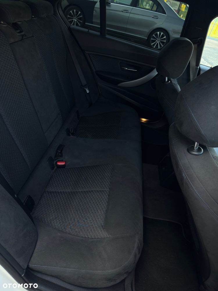 BMW Seria 3 - 16