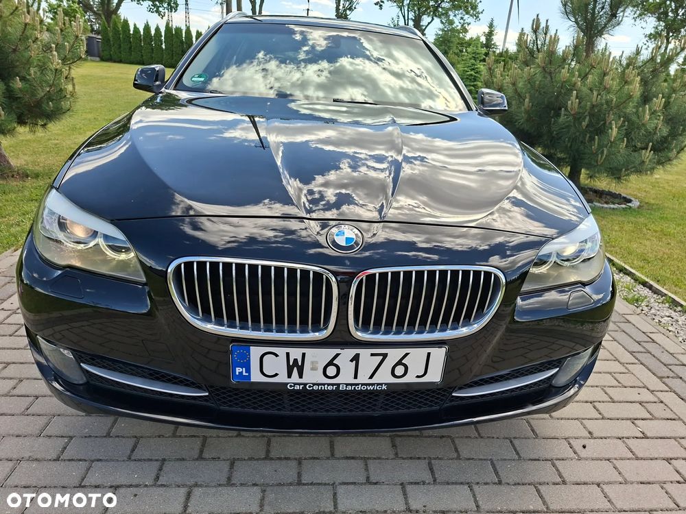BMW Seria 5 528i - 24