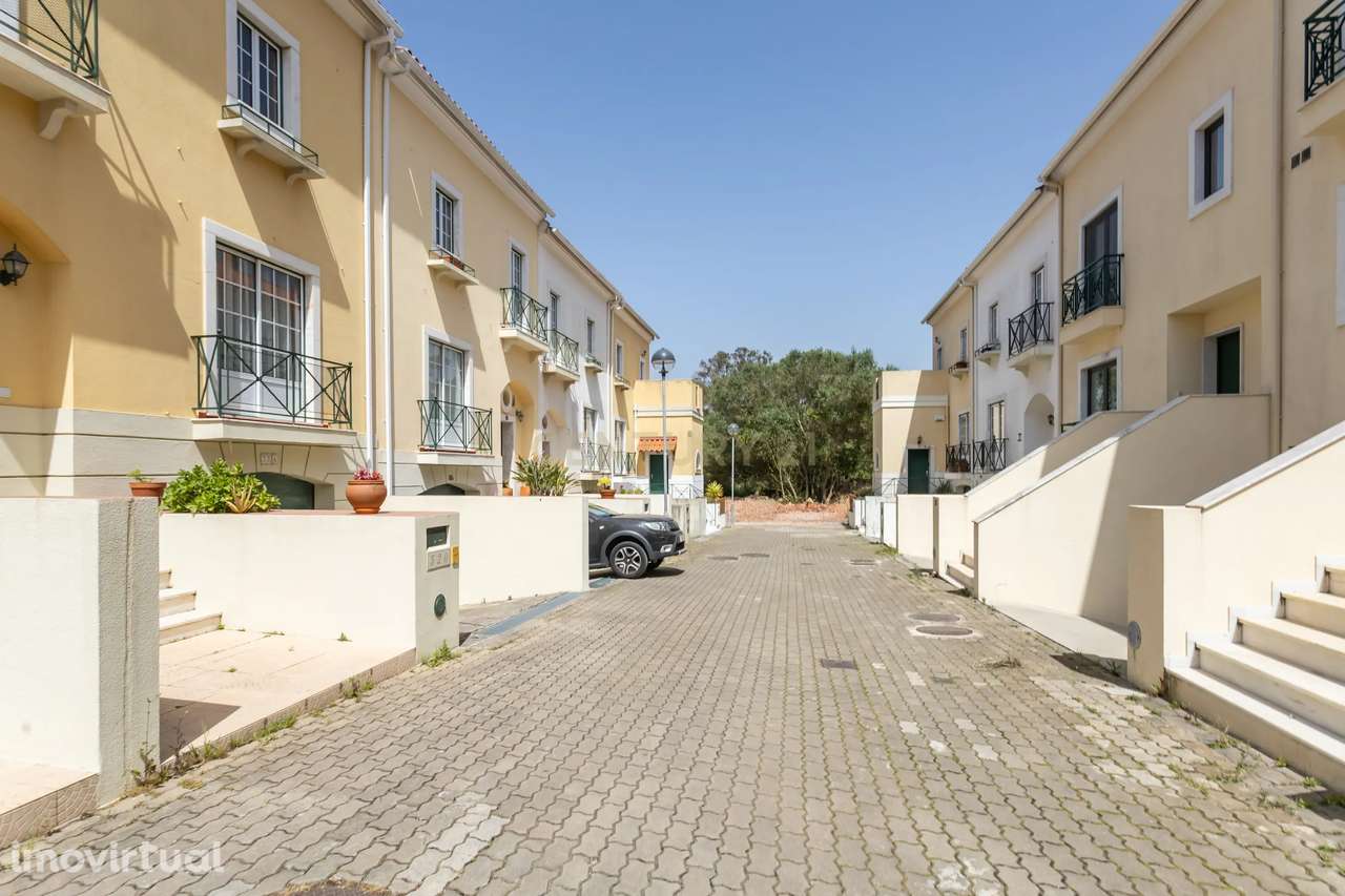 Espaçosa Moradia T3 em Algueirão Mem Martins, Sintra - Grande imagem: 3/43