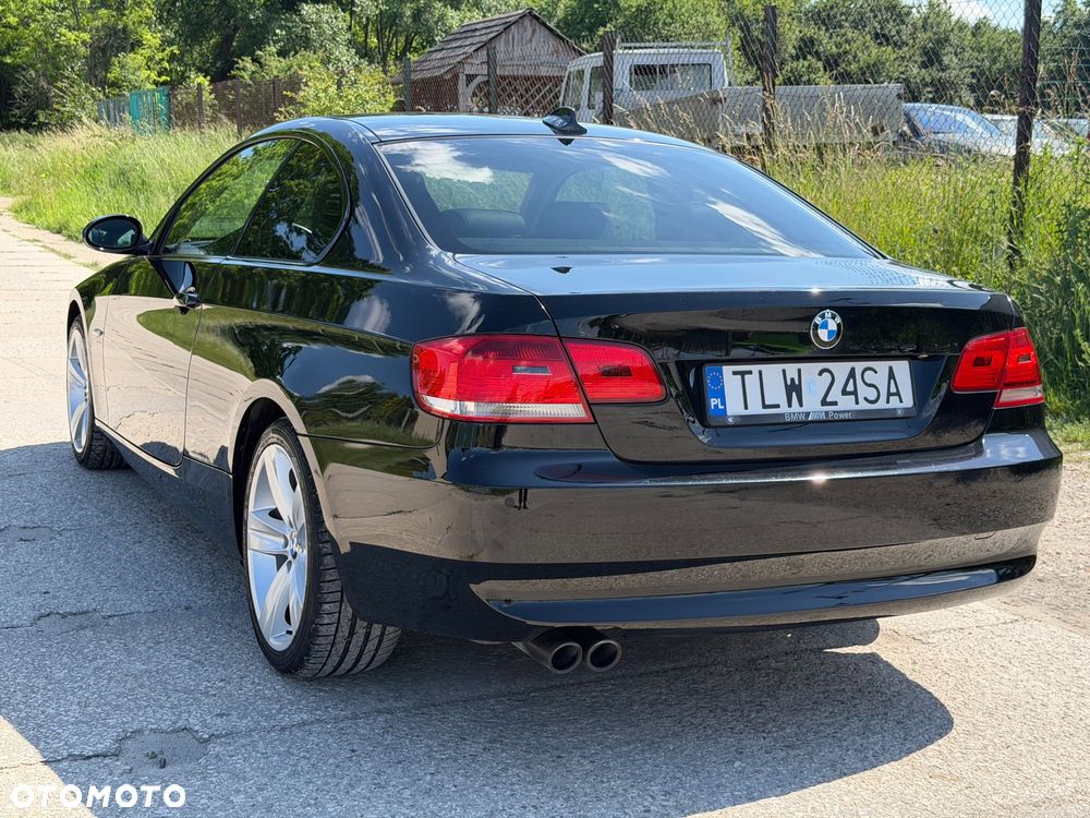 BMW Seria 3 325i Edition Exclusive - 15