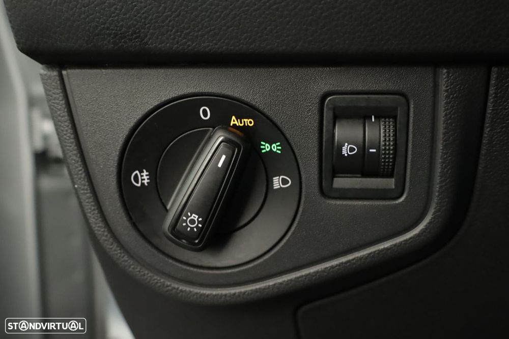 VW Taigo 1.0 TSI Urban DSG - 18