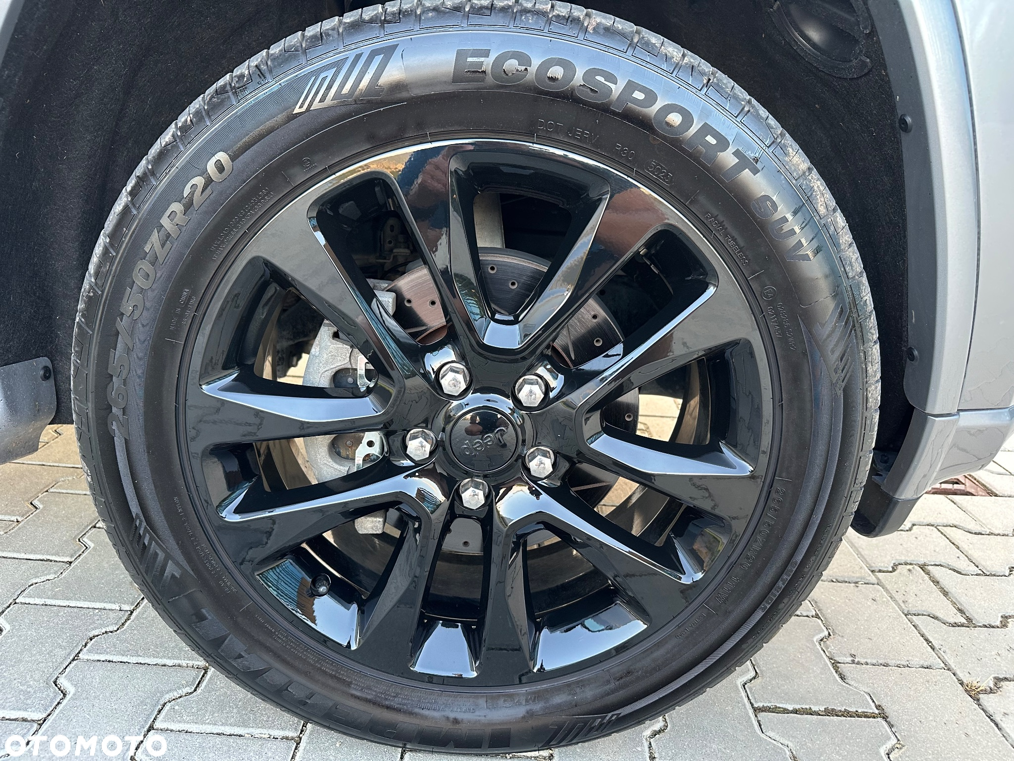 Jeep Grand Cherokee - 39