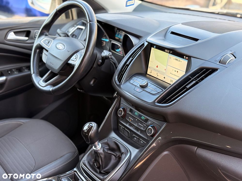 Ford Kuga 2.0 TDCi 2x4 Titanium - 21