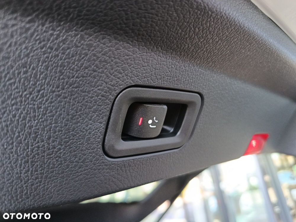 Mercedes-Benz GLE - 38