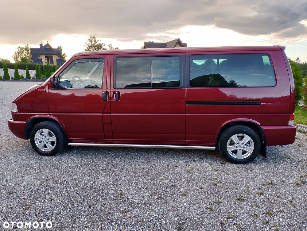 Volkswagen Caravelle - 6