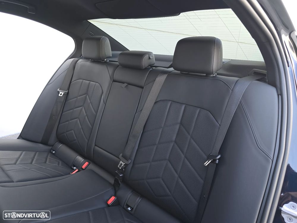 BMW 520 d Pack Desportivo M - 37