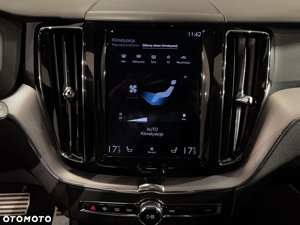 Volvo XC 60 - 24