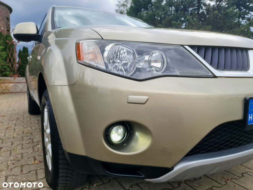 Mitsubishi Outlander 2.4 4WD Invite - 16