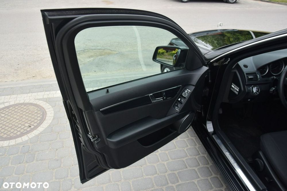 Mercedes-Benz Klasa C - 16