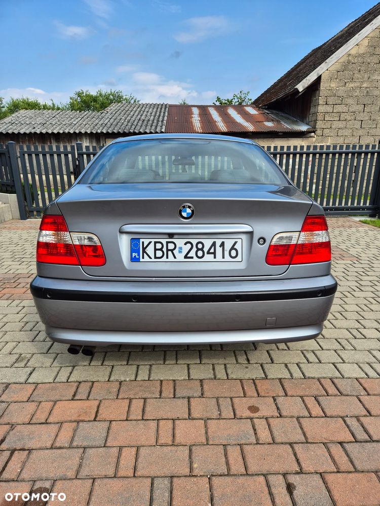 BMW Seria 3 320i Edition Sport - 6
