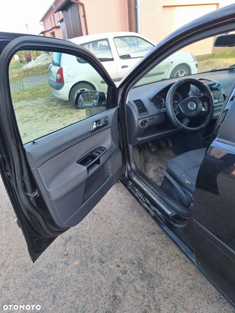 Volkswagen Polo 1.9 TDI - 5
