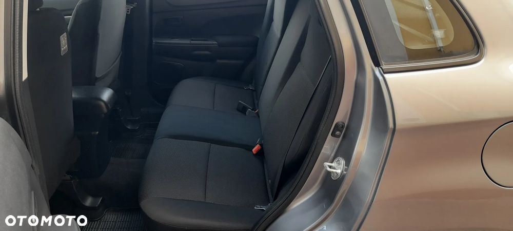 Mitsubishi ASX 1.6 Invite - 10