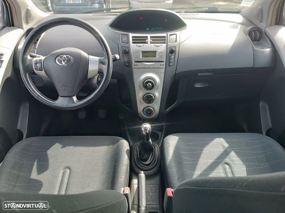 Toyota Yaris 1.0 VVT-i AC - 13