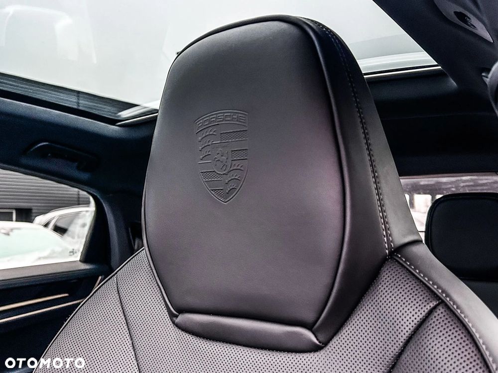 Porsche Cayenne S E-Hybrid PHEV Black Edition - 23