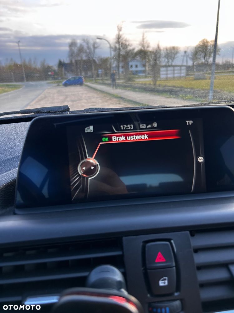 BMW Seria 1 120d xDrive M Sport sport - 14