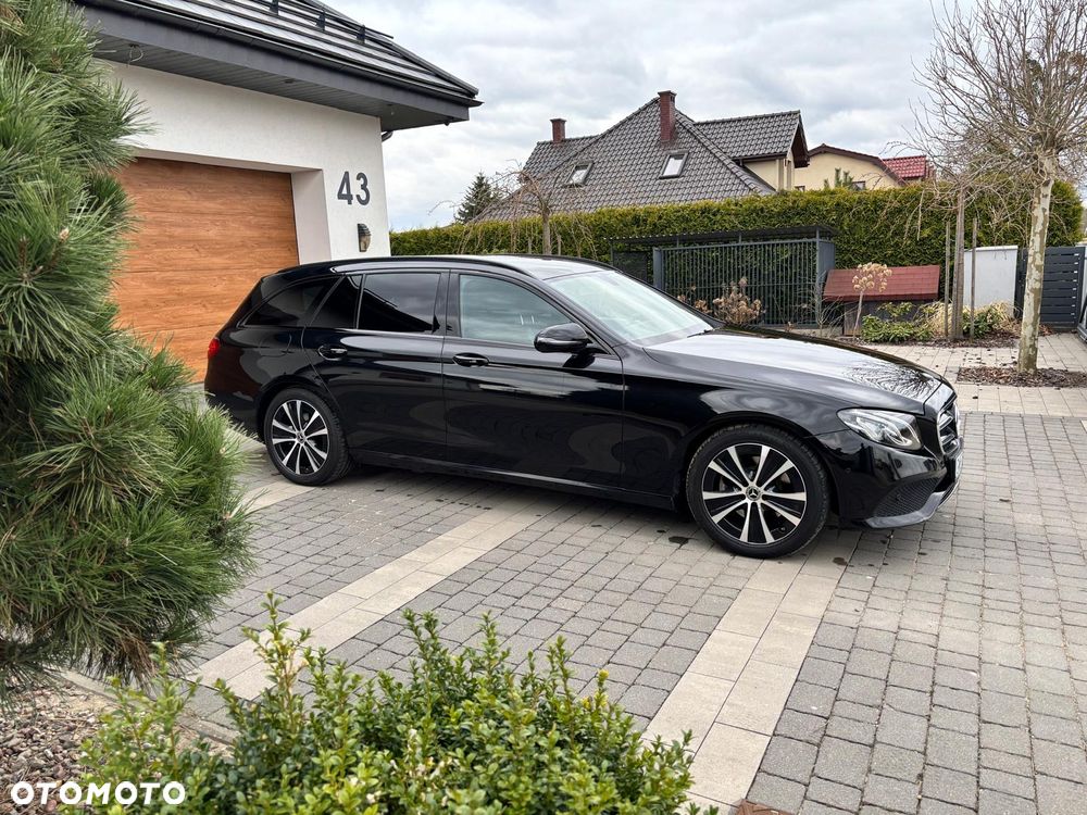 Mercedes-Benz Klasa E 200 d 9G-TRONIC - 4