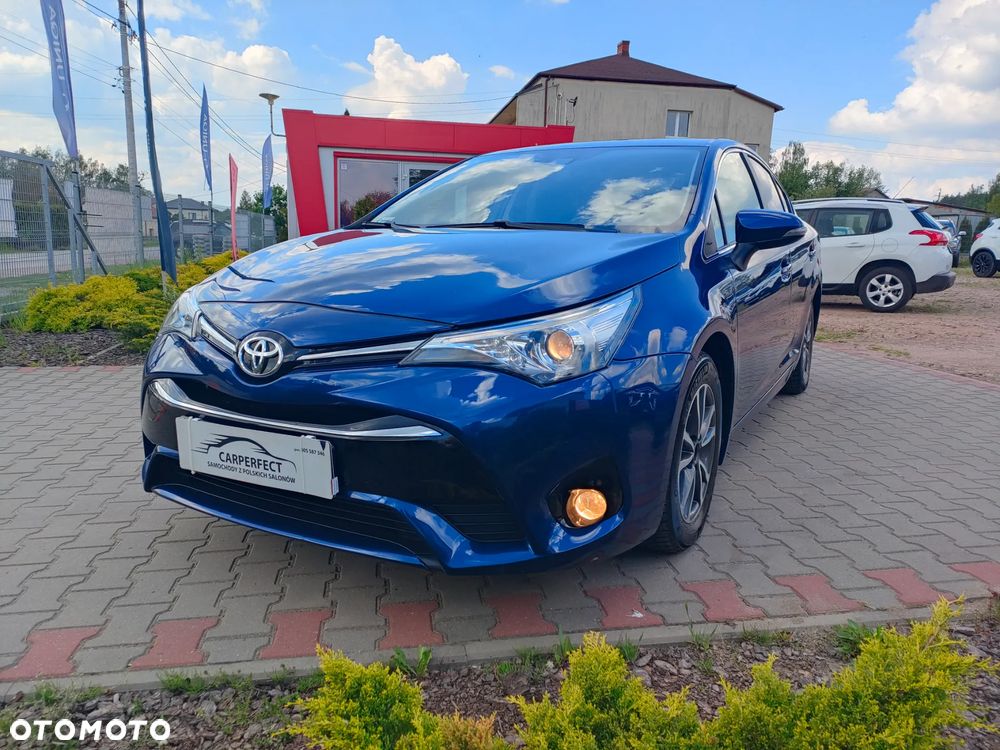 Toyota Avensis 1.8 Premium - 11