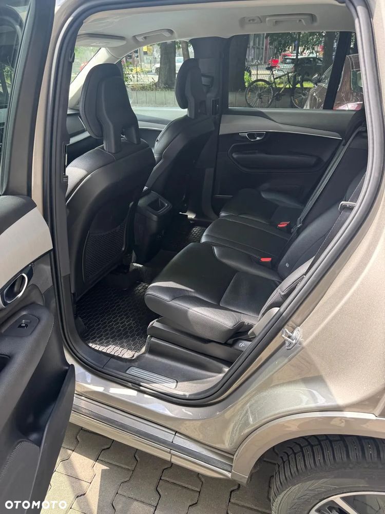 Volvo XC 90 - 8