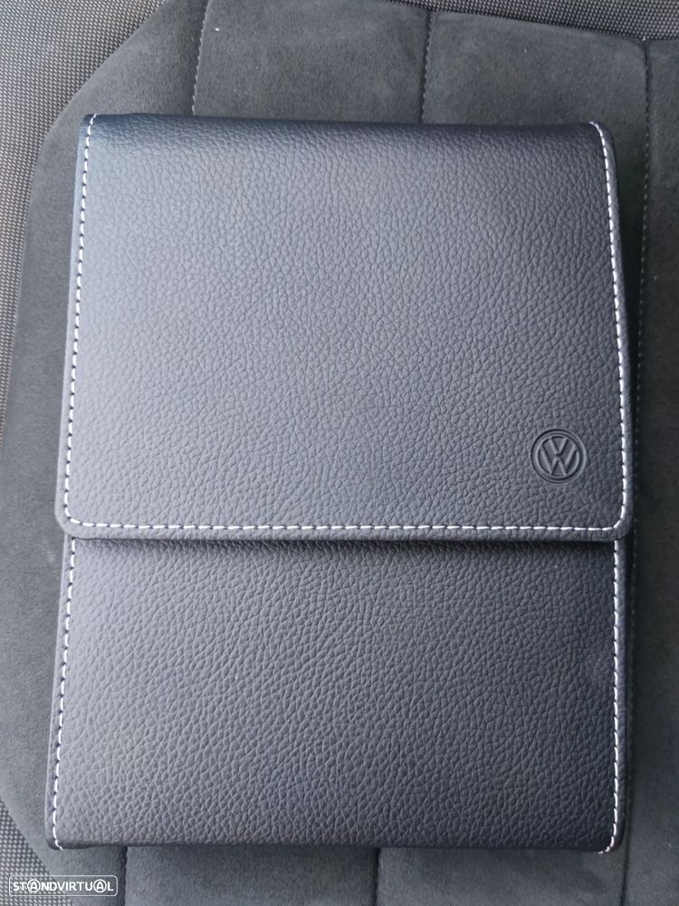 VW Golf Variant 1.6 TDi Highline DSG - 23