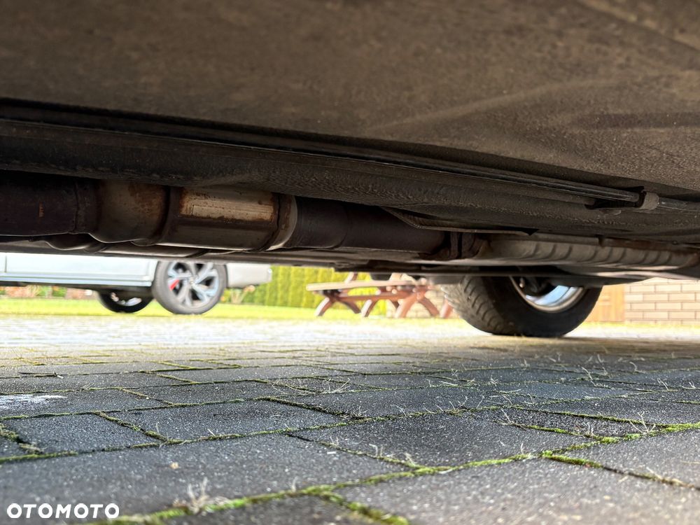 Mercedes-Benz CLK - 22