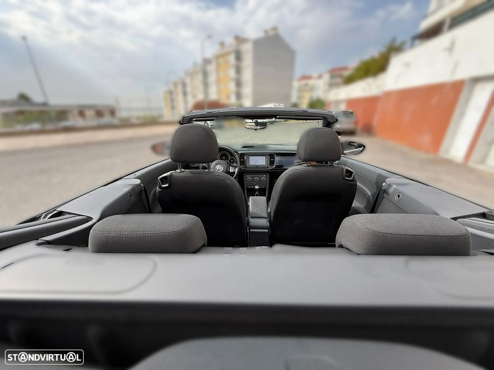 VW New Beetle Cabriolet 1.6 TDi Design - 21