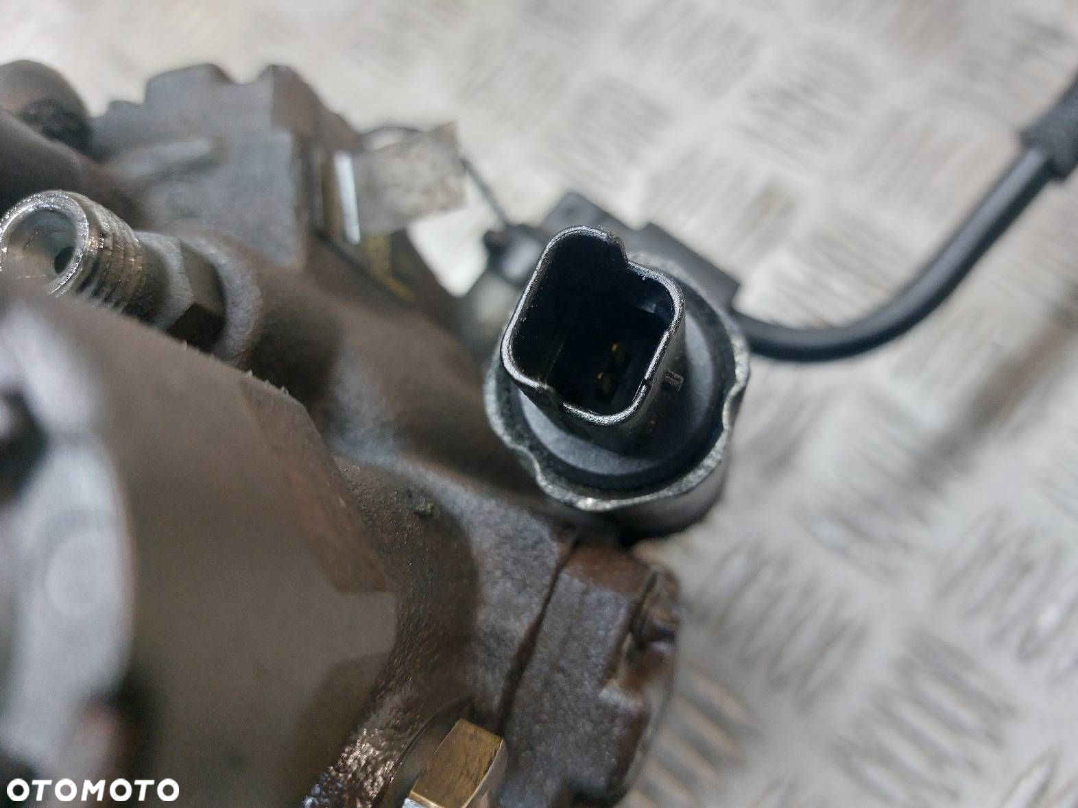 POMPA WTRYSKOWA FORD MONDEO MK4 1.8 TDCI 4M5Q9B395AE - 6