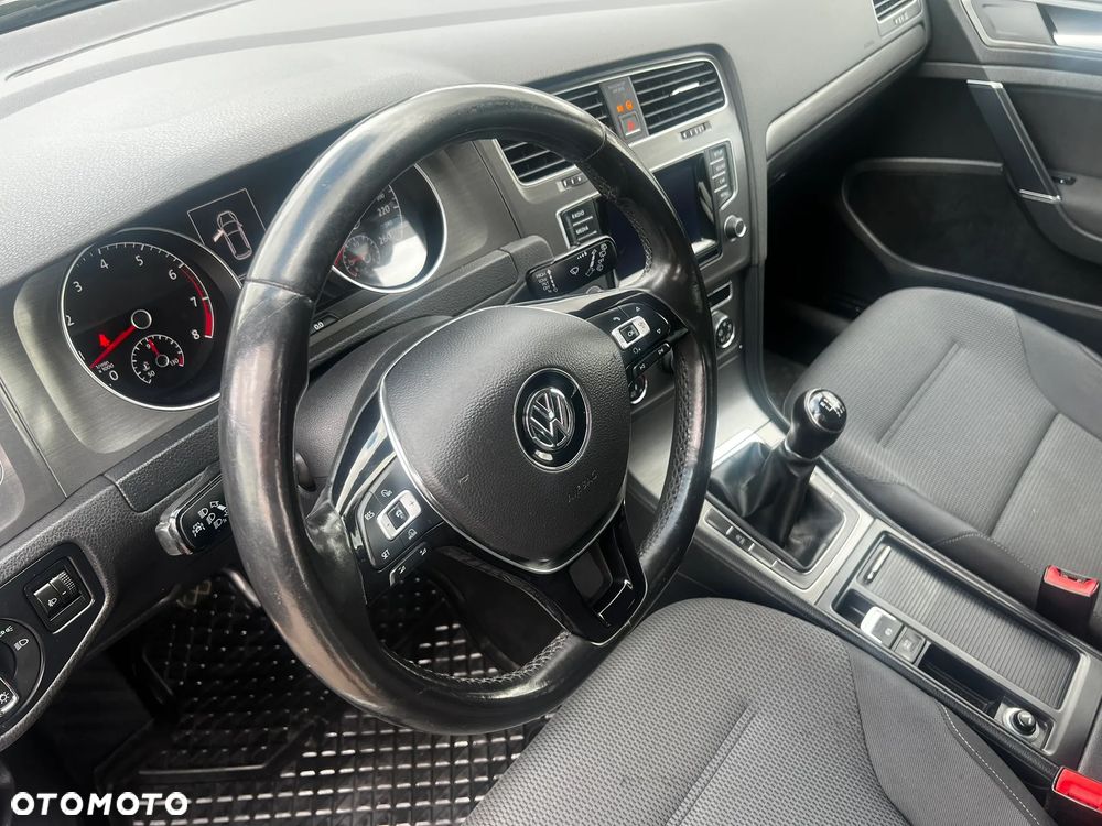 Volkswagen Golf 1.2 TSI BlueMotion Technology Comfortline - 13