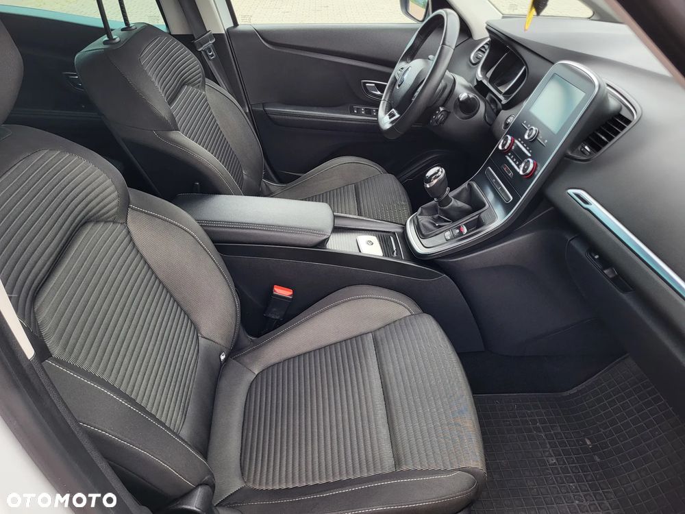 Renault Scenic - 26