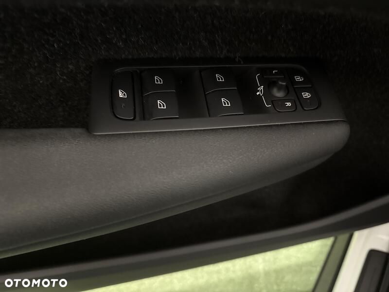 Volvo XC 40 T3 Momentum - 13