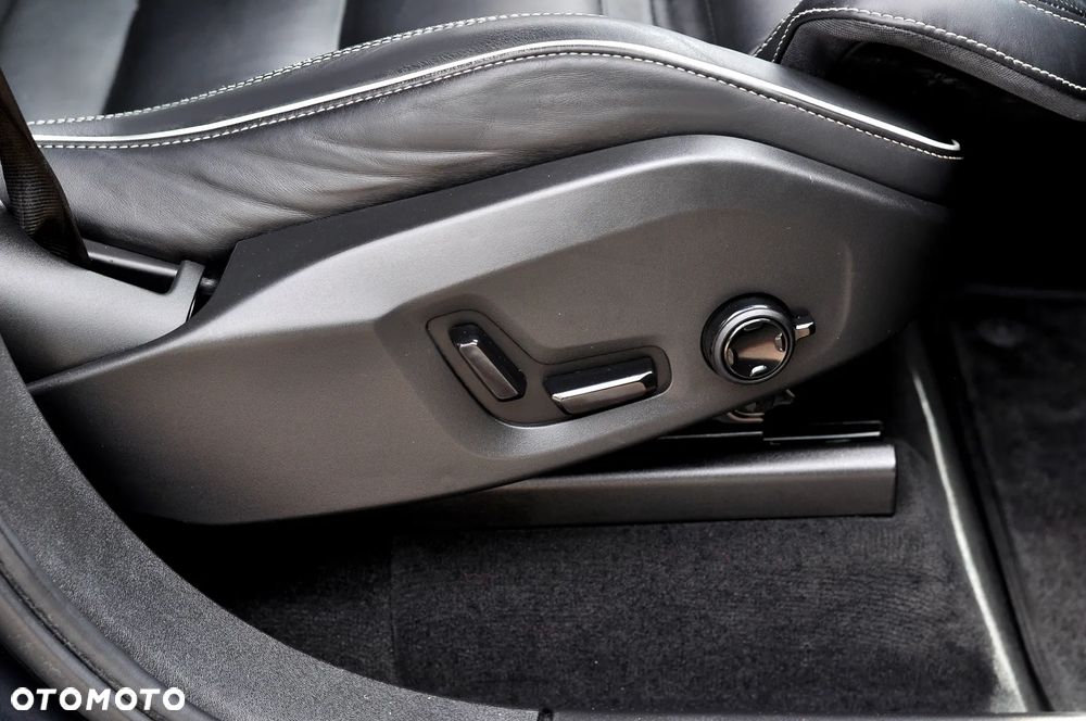 Volvo XC 90 T8 AWD Twin Engine Geartronic RDesign - 18