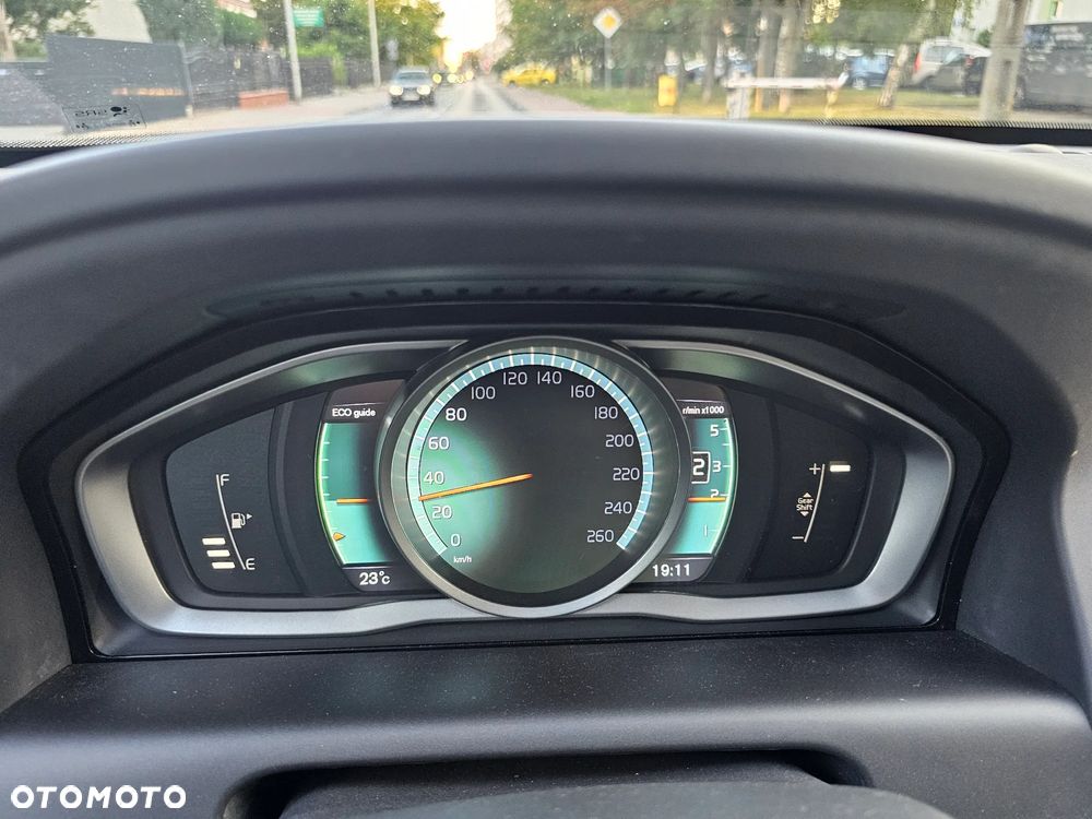 Volvo XC 60 D3 Inscription - 12