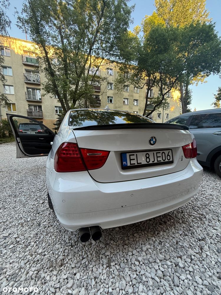 BMW Seria 3 318i - 12