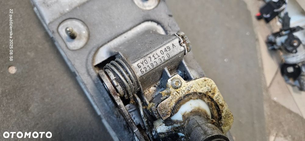 Lewarek wybierak linki biegów Skoda Fabia I 1,4 5-bieg manual 6Y0711049A - 3