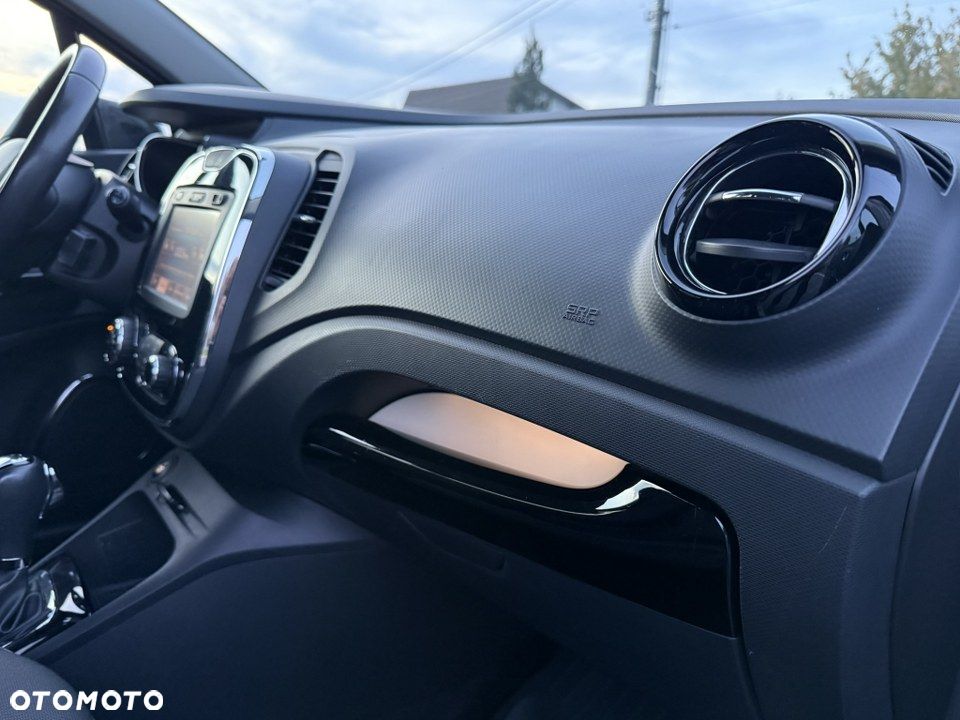 Renault Captur 1.2 Energy TCe Limited EDC - 29