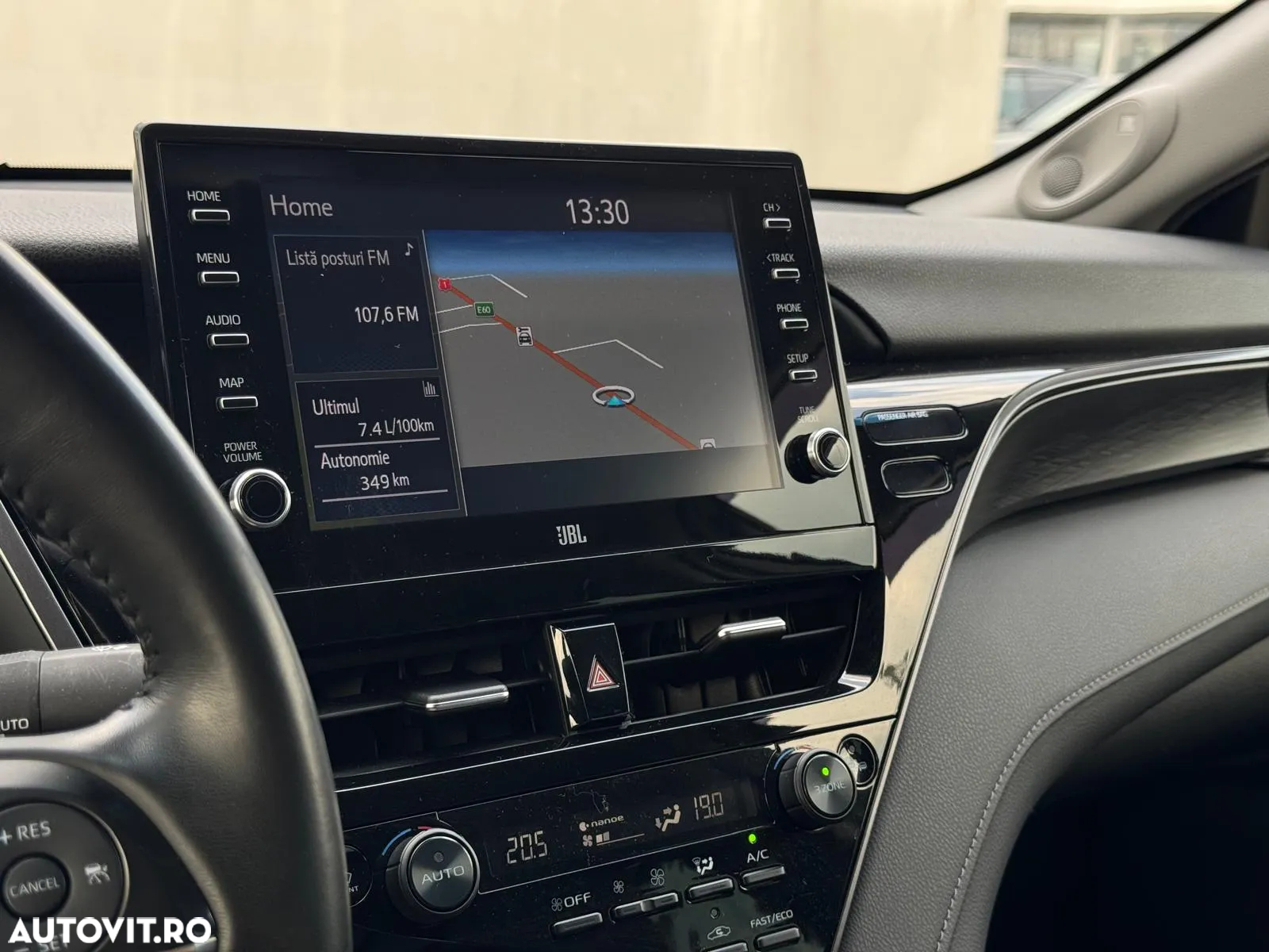 Toyota Camry 2.5 Hybrid Exclusive - 24