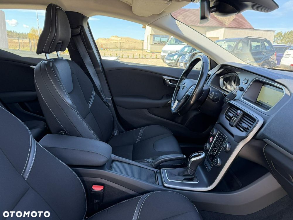 Volvo V40 D3 Geartronic - 19