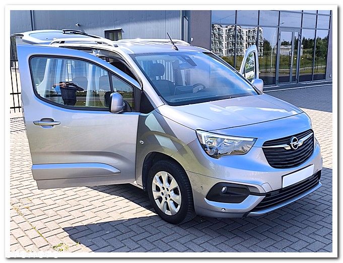Opel Combo 1.5 D 75kW GS - 16