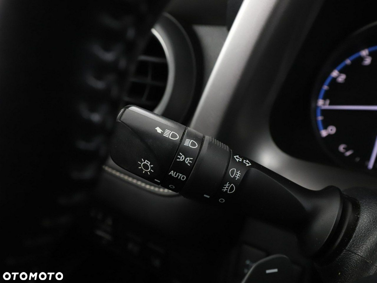 Toyota RAV4 2.0 4x4 Start&Stop CVT Comfort - 32