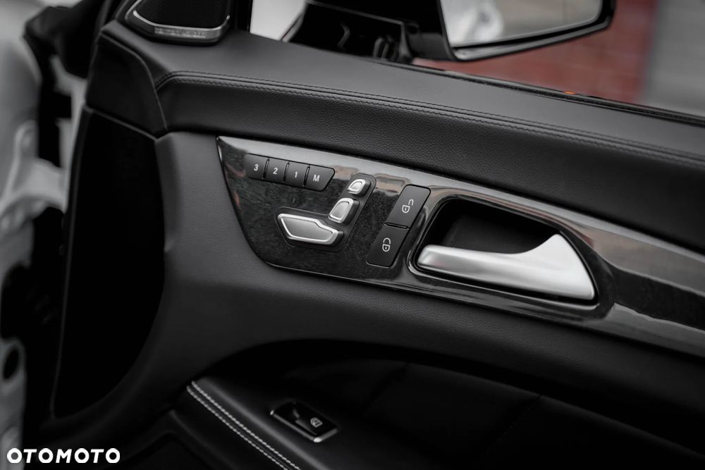 Mercedes-Benz CLS 350 BlueTEC 4-Matic - 25