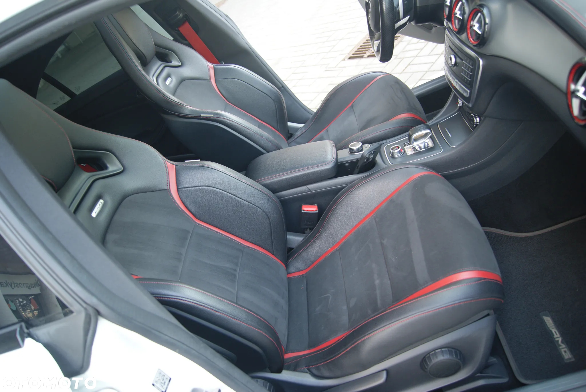 Mercedes-Benz CLA AMG 45 4-Matic - 13