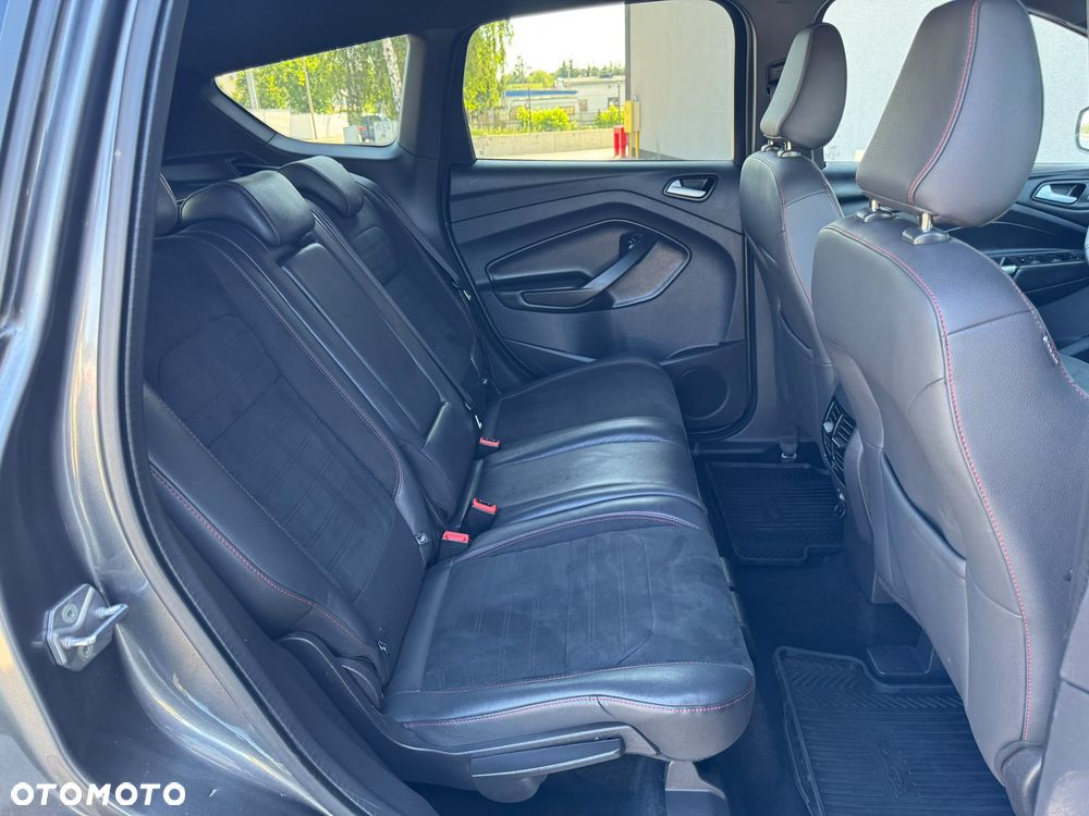 Ford Kuga 2.0 TDCi 4x4 ST-Line - 23