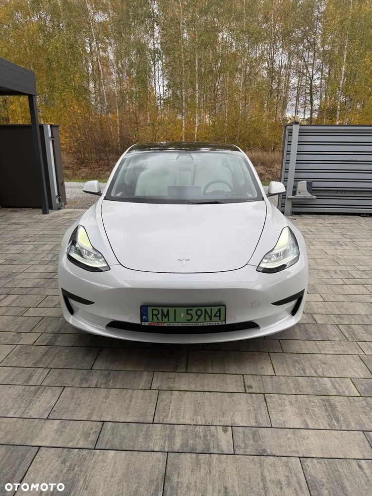 Tesla Model 3 - 6