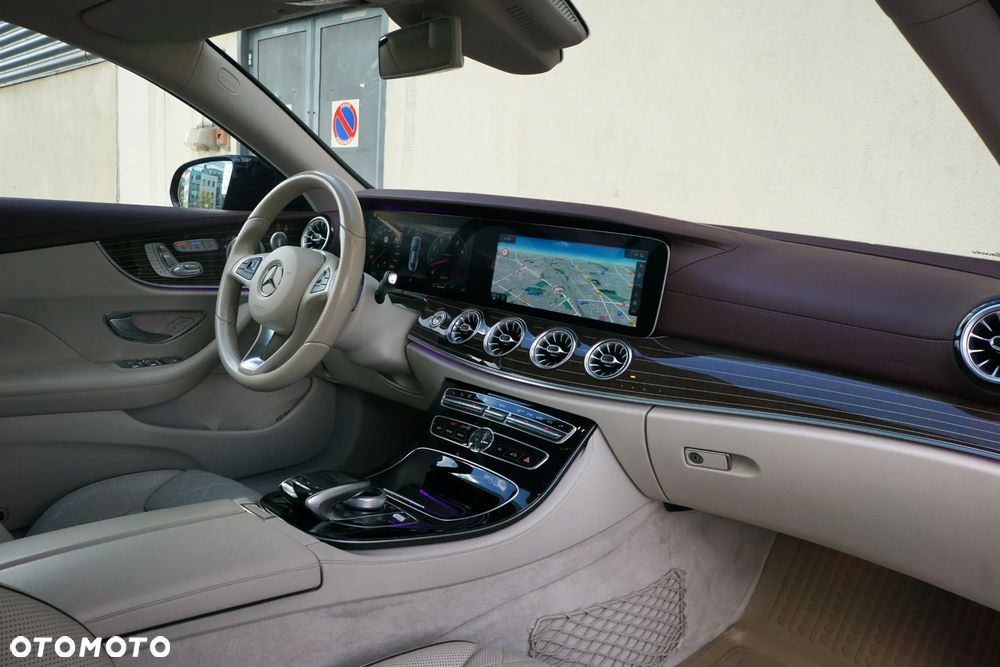 Mercedes-Benz Klasa E 400 Coupe 4-Matic 9G-TRONIC - 15