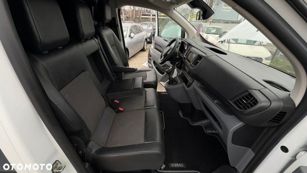 Opel Vivaro - 17