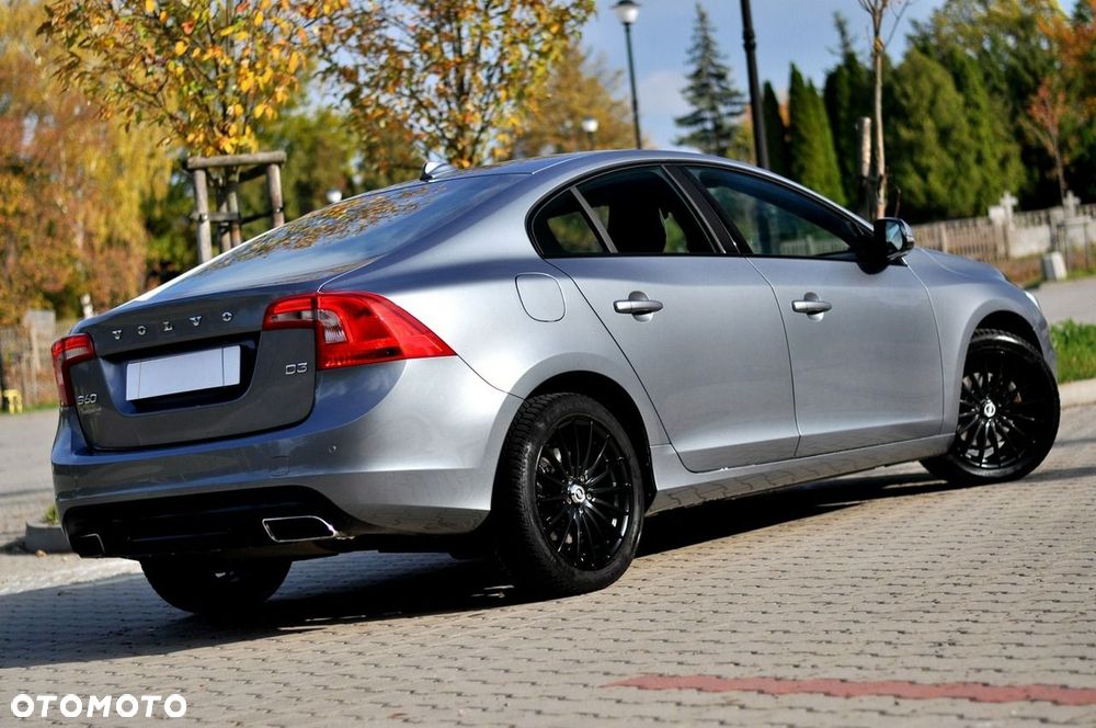 Volvo S60 D3 Drive-E Momentum - 32