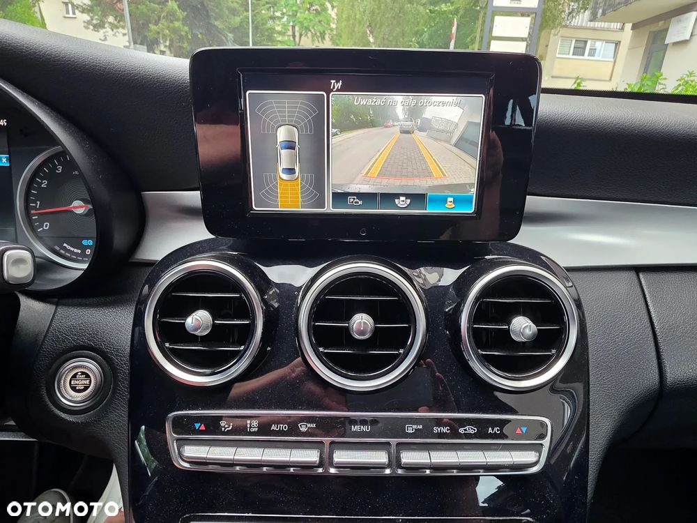 Mercedes-Benz Klasa C 200 4-Matic 9G-TRONIC - 24