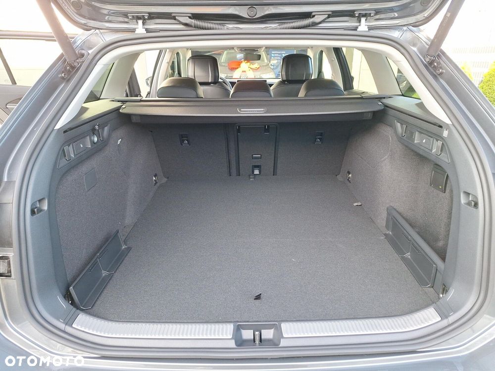 Volkswagen Passat Variant - 17