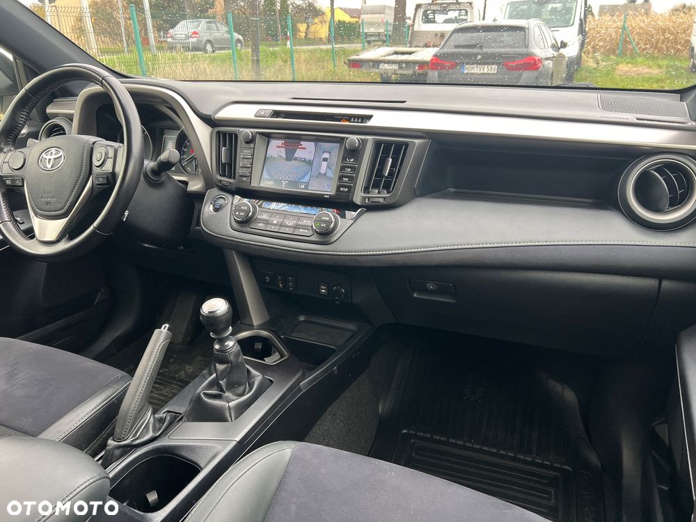 Toyota RAV4 2.0 D-4D 4x2 Start-Stop Executive - 19