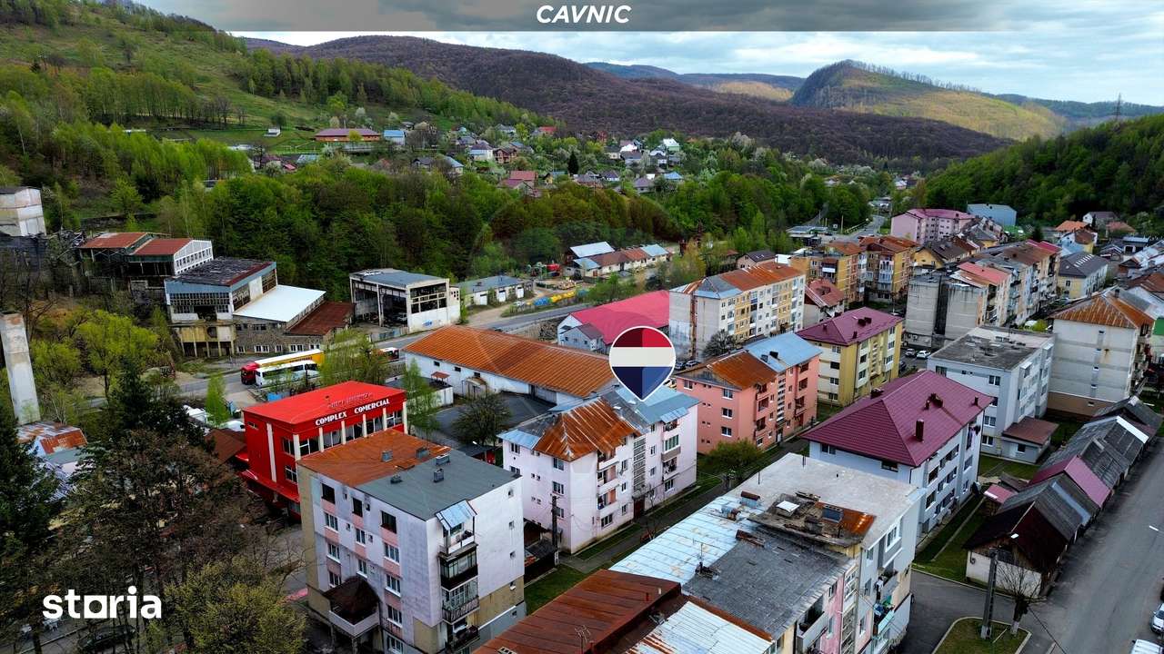 DE VANZARE: Apartament 3 camere central Cavnic | Ideal investitie — fotografia 1