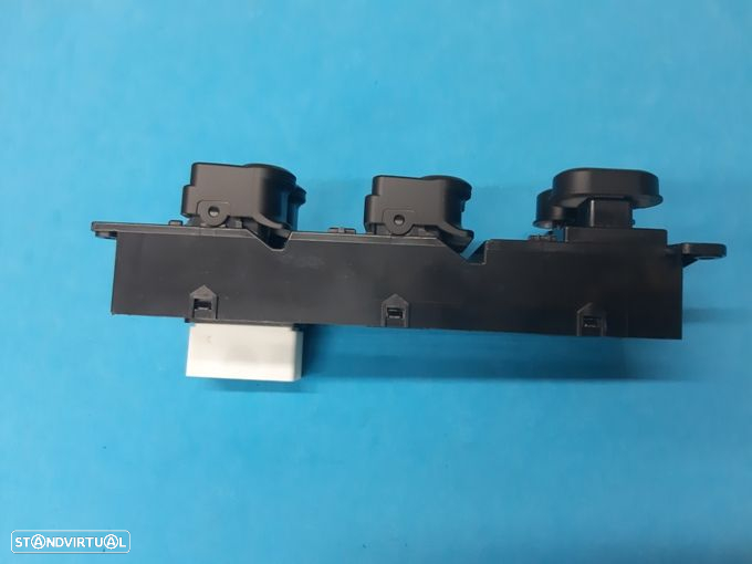 Comando botão interruptor dos vidros Hyundai i30  93570-2L010   NOVO - 3
